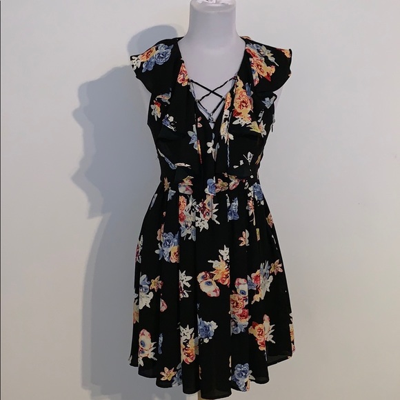 Express Dresses & Skirts - Express Floral Dress size 2